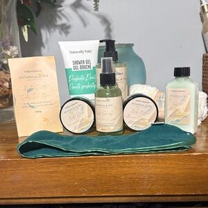 Assorted bath products